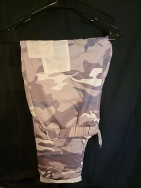 Women’s Camouflage Drawstring Pants in Lavender Camo